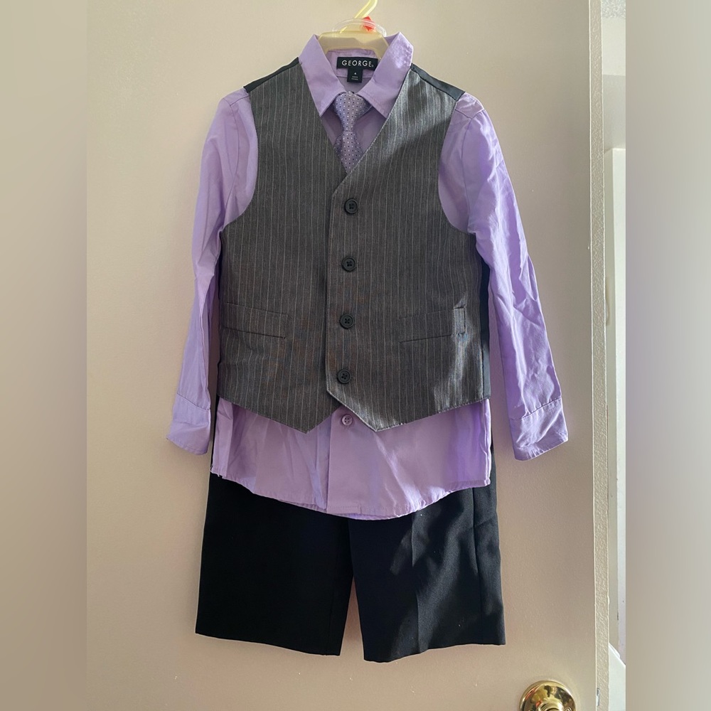 New toddler suit 4 pieces size 4